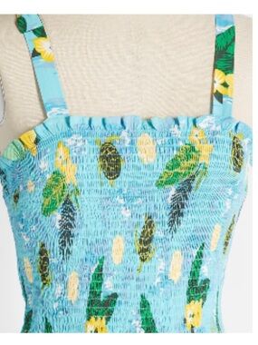 ModClothx Collectif Collab Freda tropical Turtles Smocked Stretchy Top (Medium)